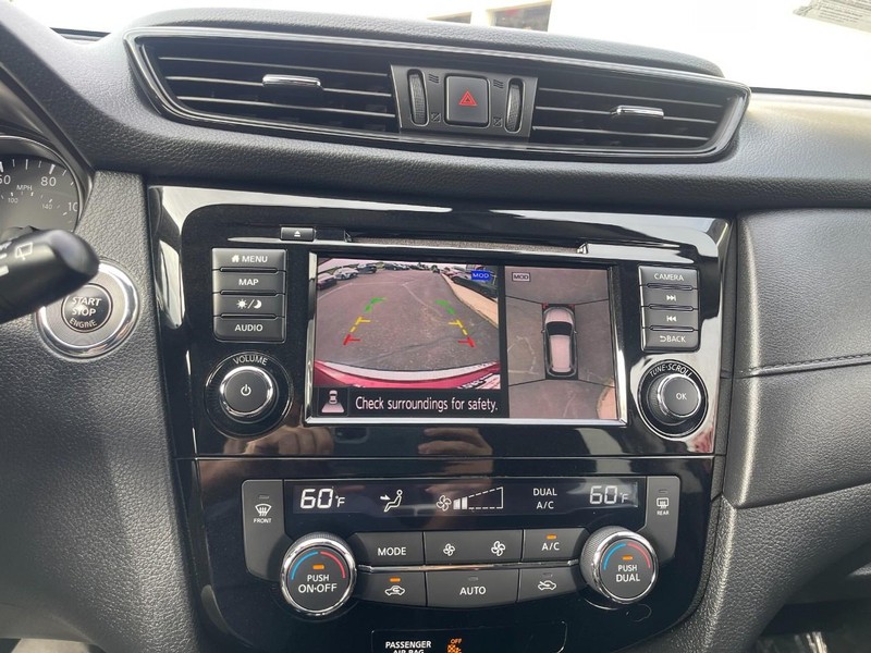 Nissan Rogue Vehicle Image 31