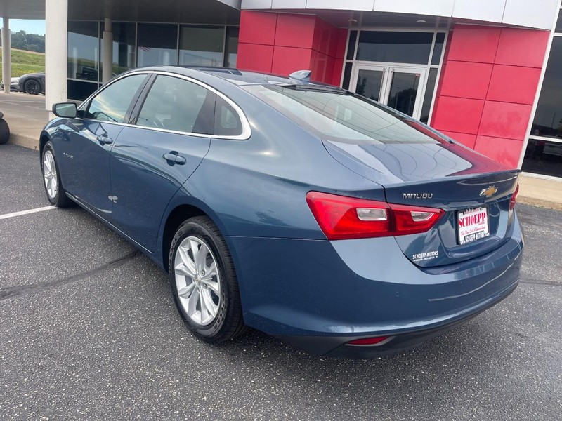 Chevrolet Malibu Vehicle Image 05