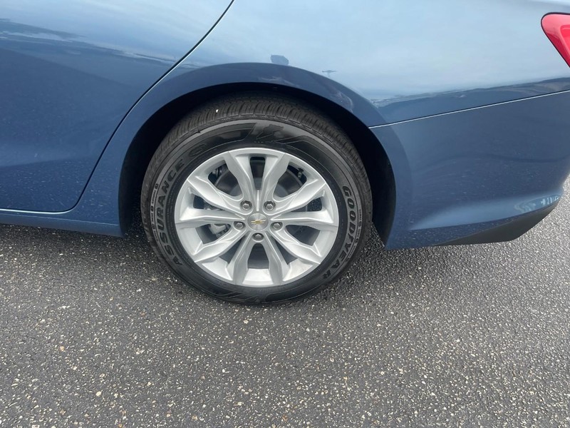 Chevrolet Malibu Vehicle Image 06