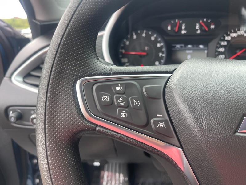 Chevrolet Malibu Vehicle Image 23