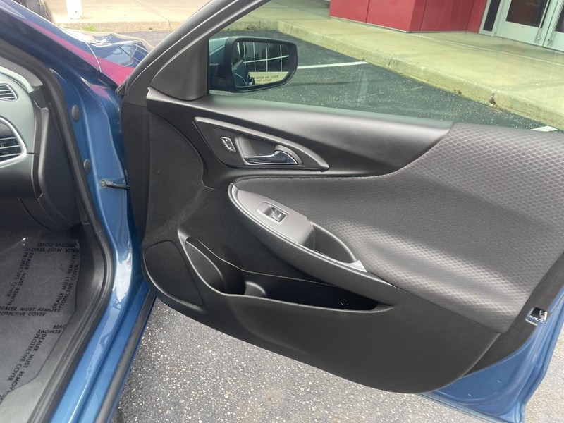 Chevrolet Malibu Vehicle Image 11