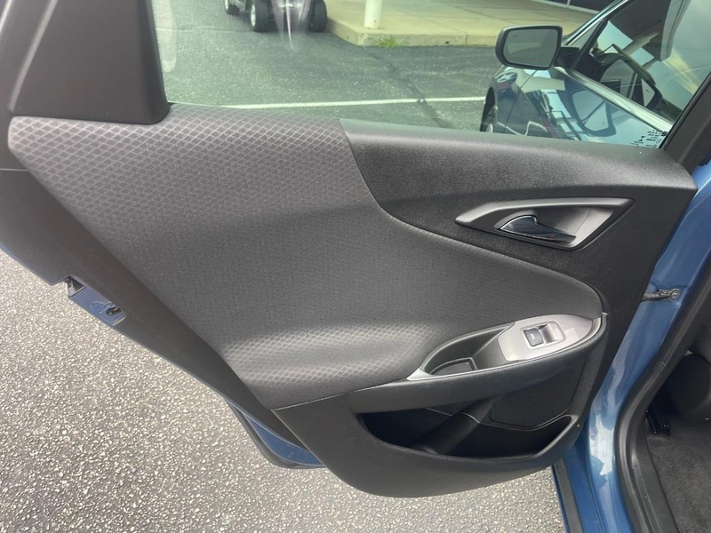 Chevrolet Malibu Vehicle Image 17