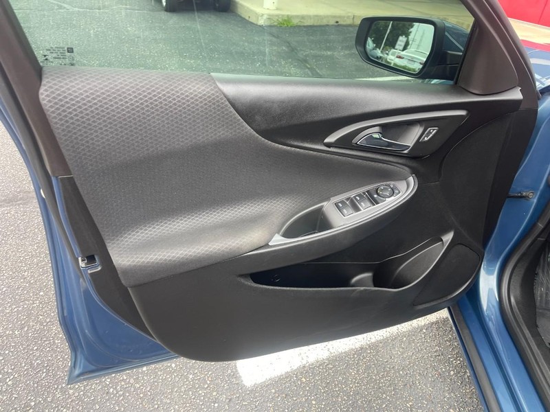 Chevrolet Malibu Vehicle Image 19