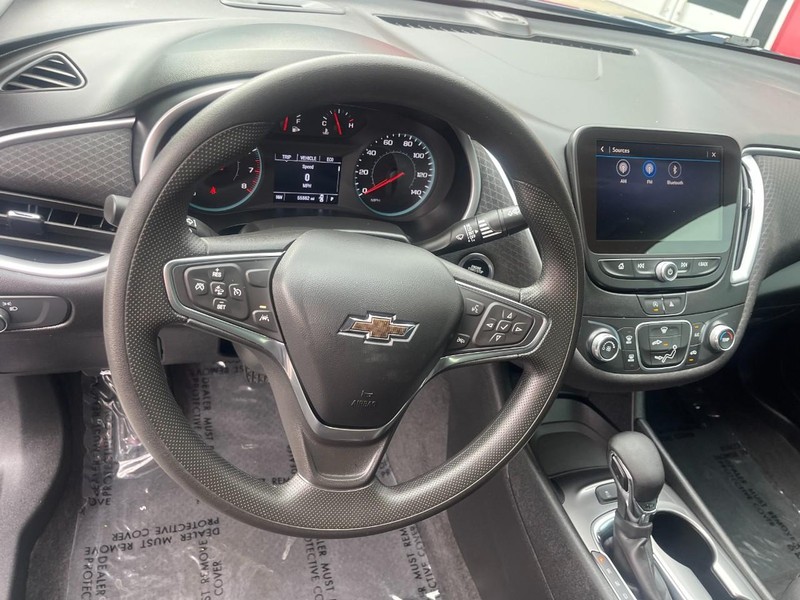 Chevrolet Malibu Vehicle Image 21