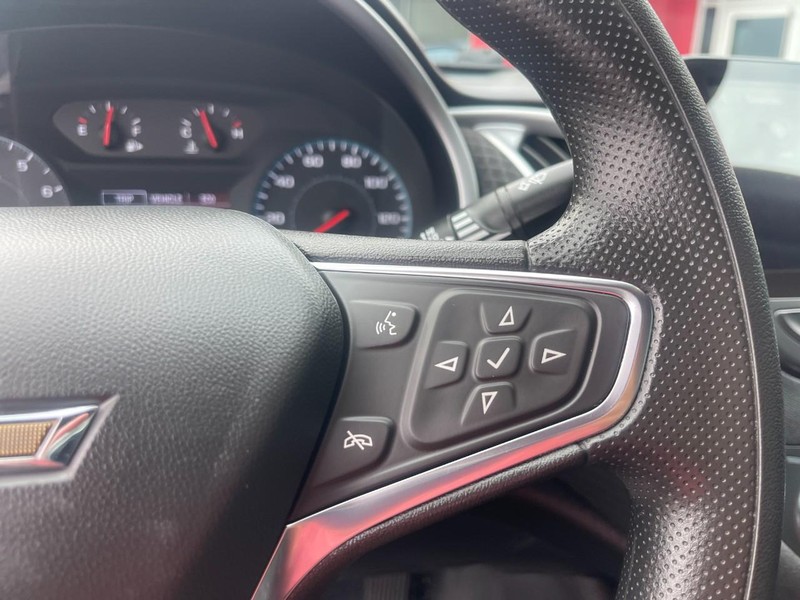Chevrolet Malibu Vehicle Image 23