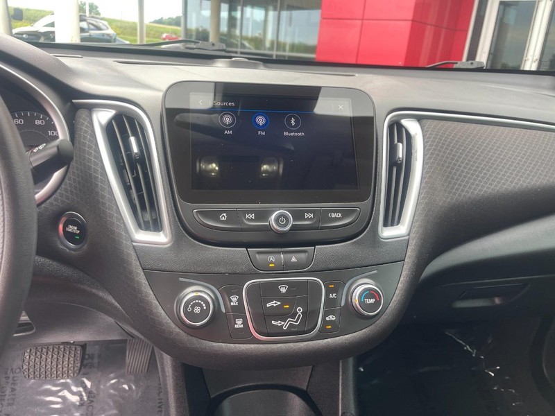 Chevrolet Malibu Vehicle Image 27