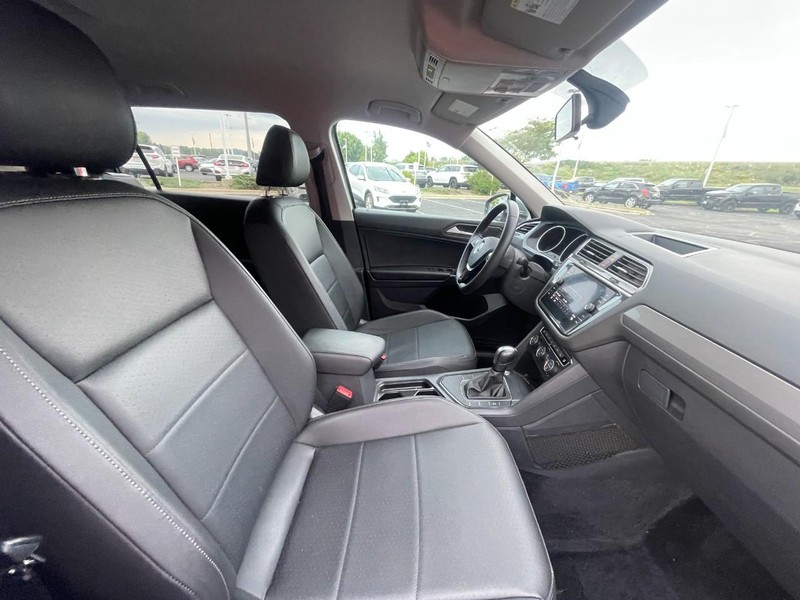 Volkswagen Tiguan Vehicle Image 03