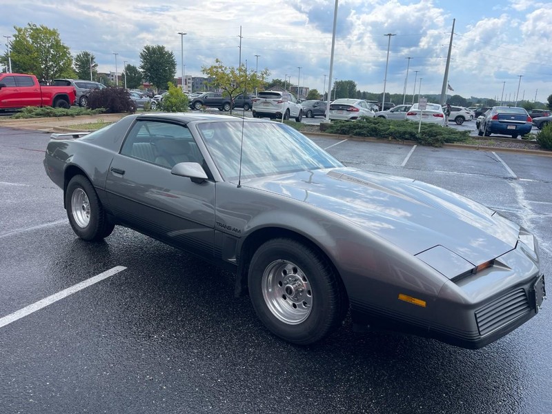 Pontiac Firebird Vehicle Image 02