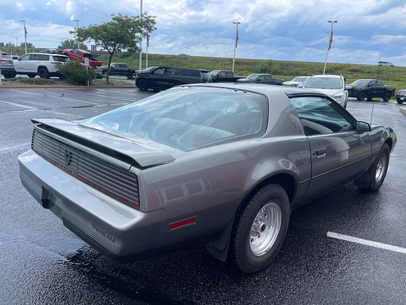 Pontiac Firebird Vehicle Image 03