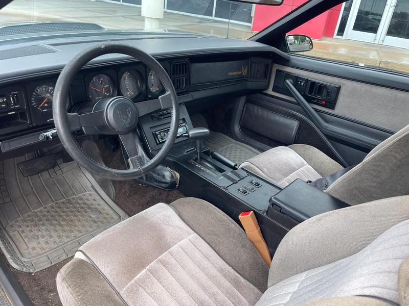 Pontiac Firebird Vehicle Image 12