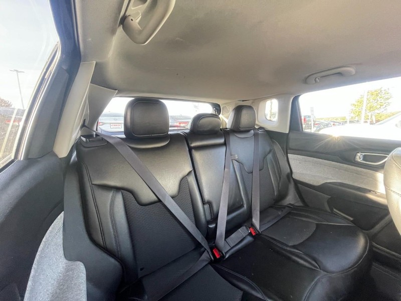 Jeep Compass Vehicle Image 05