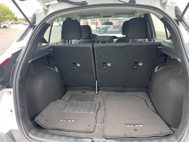 Nissan Kicks Vehicle Image 10