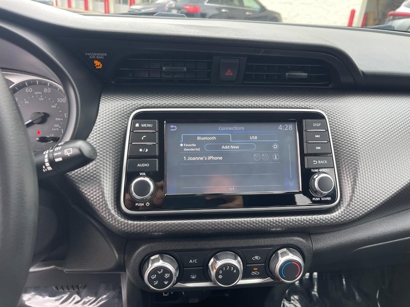 Nissan Kicks Vehicle Image 22