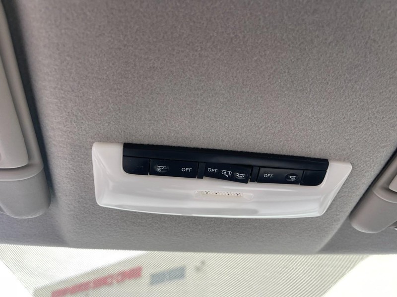 Nissan Kicks Vehicle Image 25