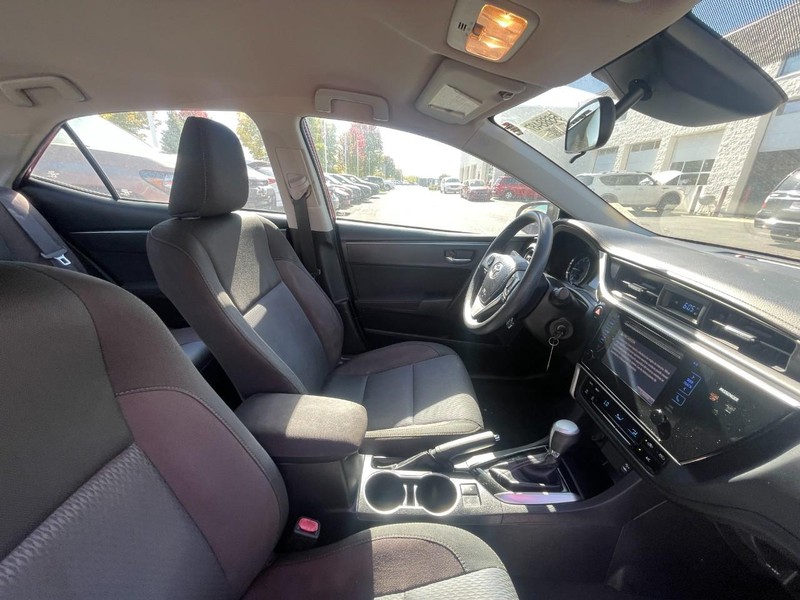 Toyota Corolla Vehicle Image 03
