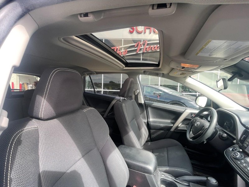 Toyota RAV4 Vehicle Image 03