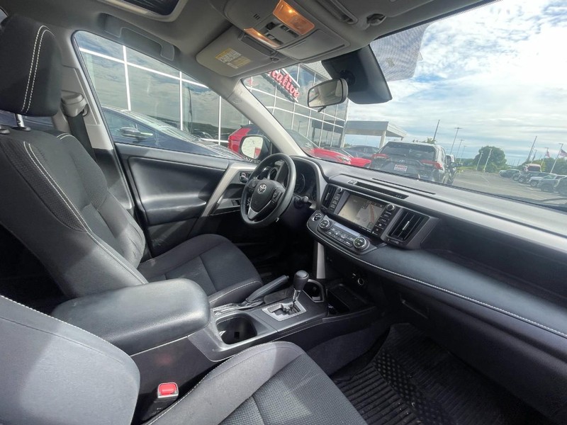 Toyota RAV4 Vehicle Image 05