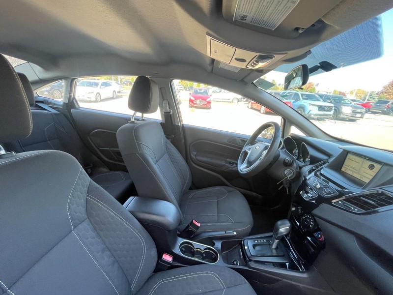 Ford Fiesta Vehicle Image 03