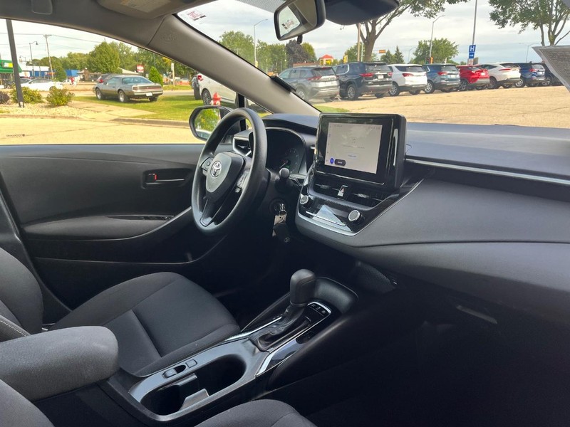 Toyota Corolla Vehicle Image 14