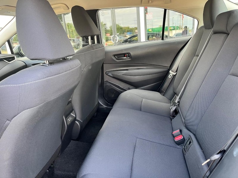 Toyota Corolla Vehicle Image 16
