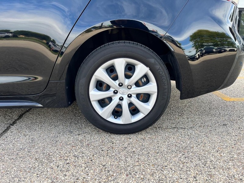 Toyota Corolla Vehicle Image 17