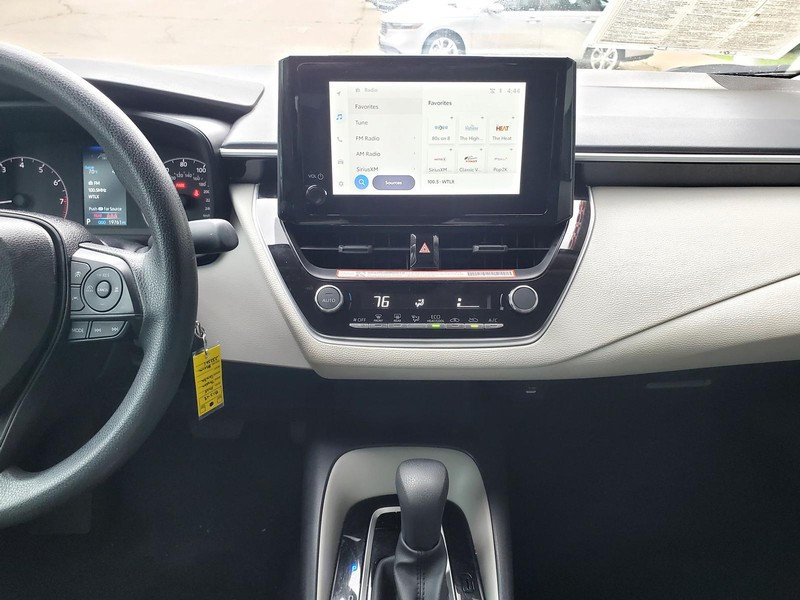 Toyota Corolla Vehicle Image 10