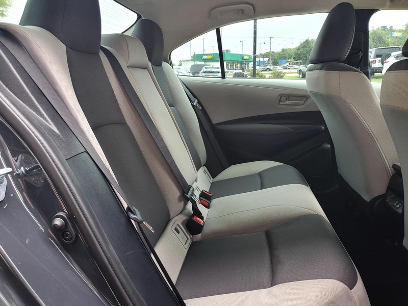 Toyota Corolla Vehicle Image 14