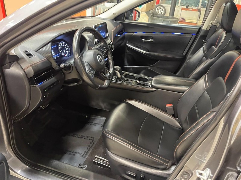 Nissan Sentra Vehicle Image 14