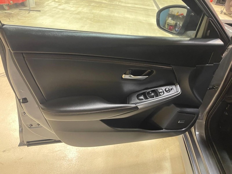Nissan Sentra Vehicle Image 15