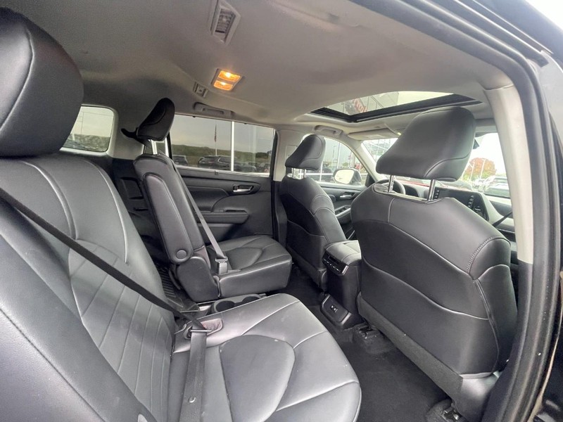 Toyota Highlander Vehicle Image 08