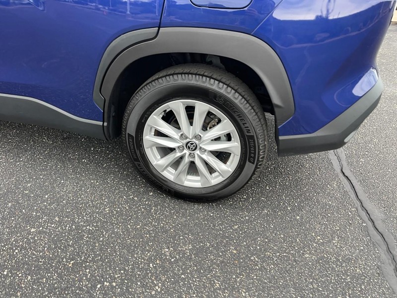 Toyota Corolla Cross Vehicle Image 05
