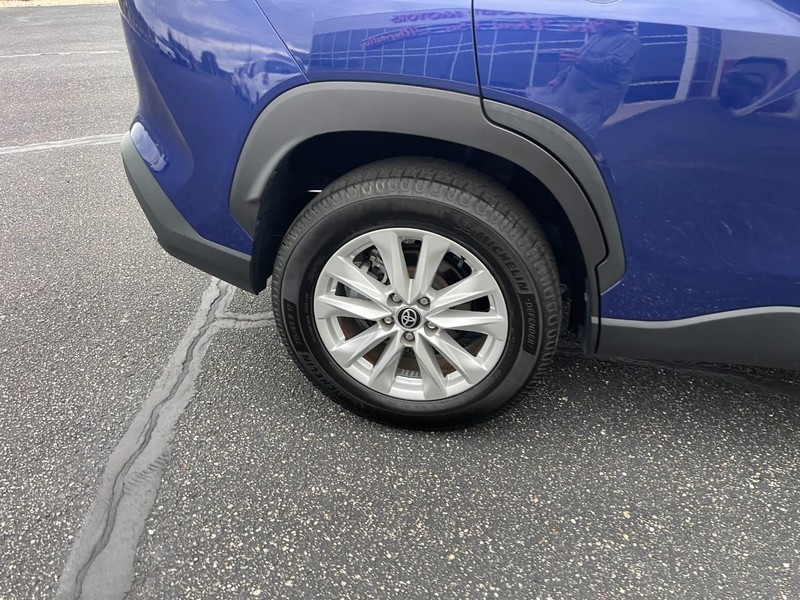 Toyota Corolla Cross Vehicle Image 08