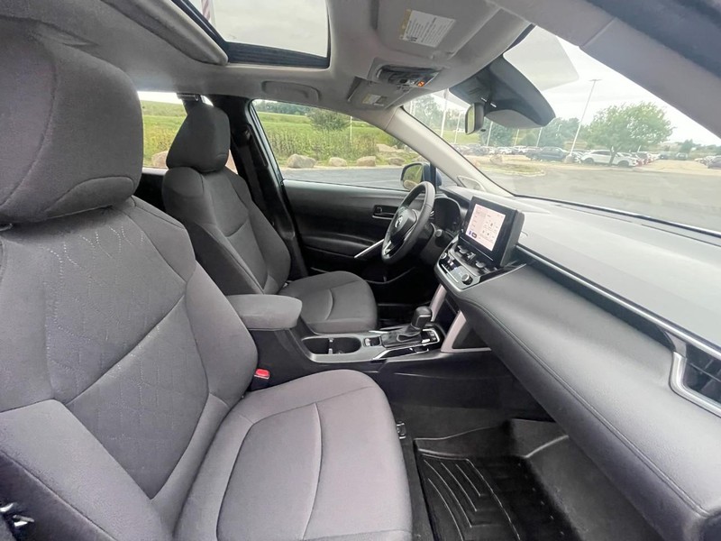 Toyota Corolla Cross Vehicle Image 11