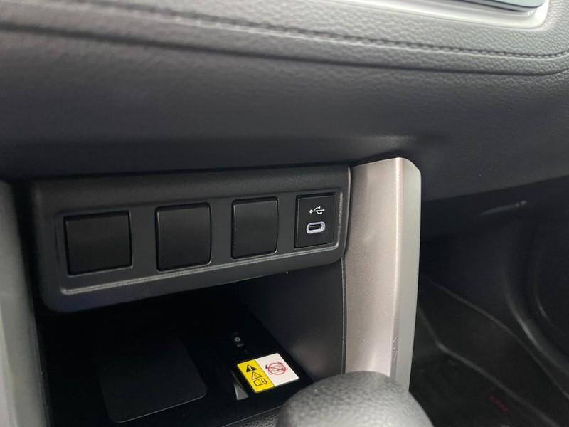 Toyota Corolla Cross Vehicle Image 32