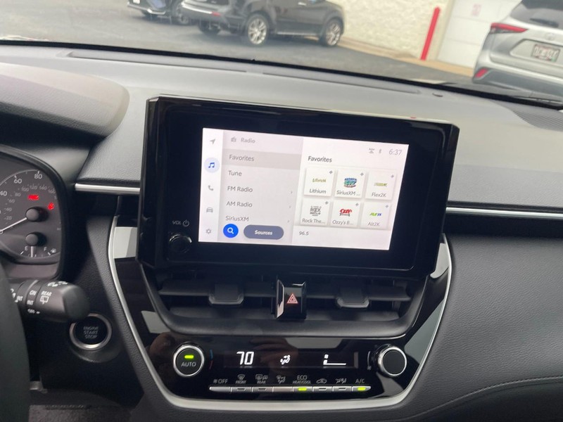 Toyota Corolla Cross Vehicle Image 33