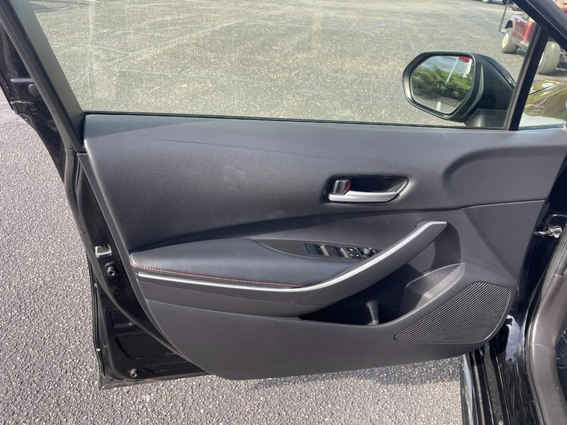 Toyota Corolla Vehicle Image 14