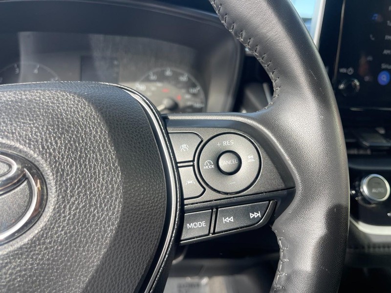 Toyota Corolla Vehicle Image 18