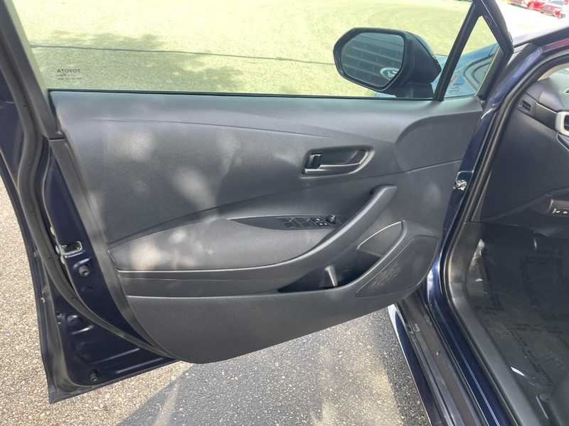 Toyota Corolla Vehicle Image 15