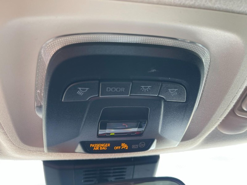Toyota Corolla Vehicle Image 25