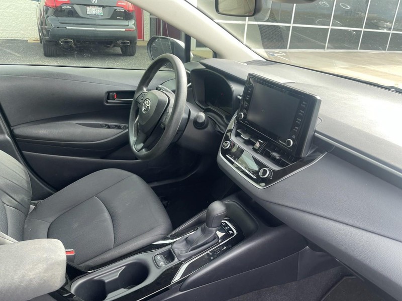 Toyota Corolla Vehicle Image 02