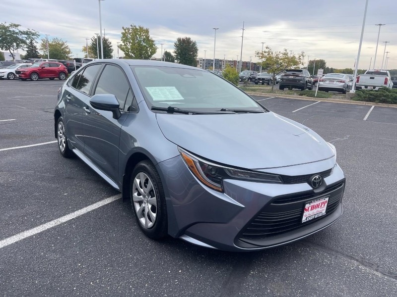 Toyota Corolla Vehicle Image 02
