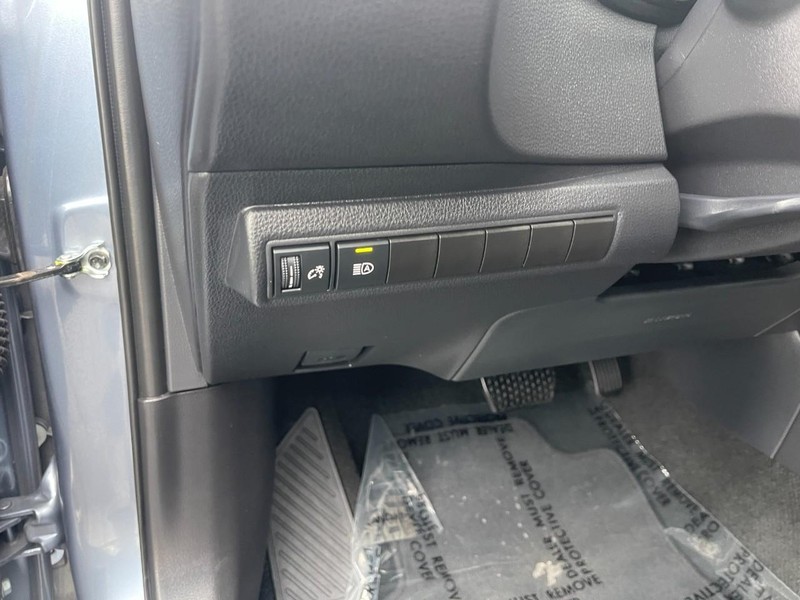 Toyota Corolla Vehicle Image 14