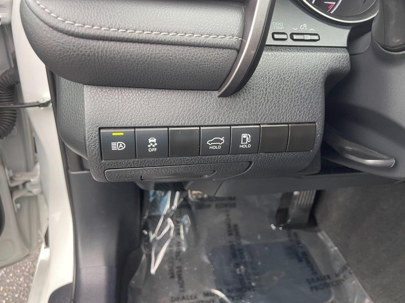 Toyota Camry Vehicle Image 20