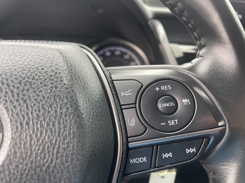 Toyota Camry Vehicle Image 23