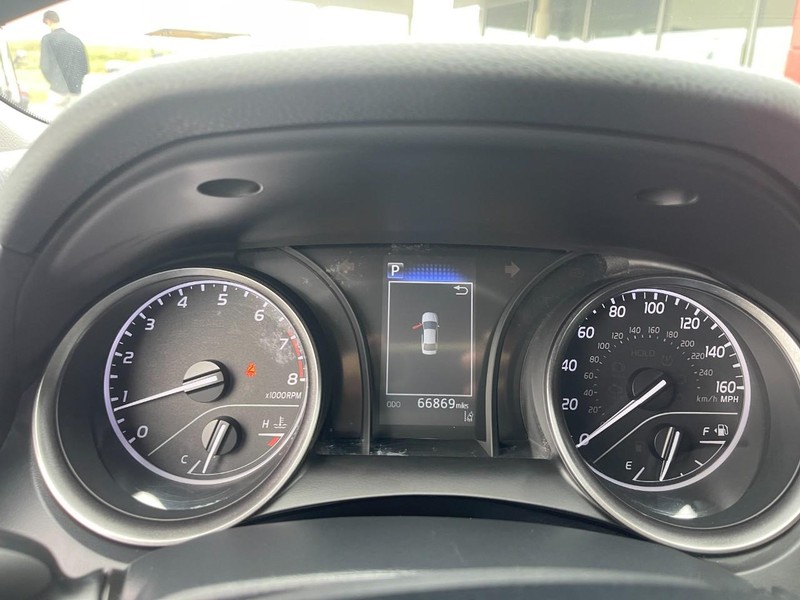 Toyota Camry Vehicle Image 26