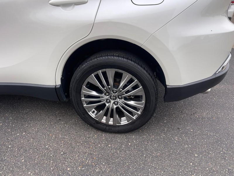 Toyota Venza Vehicle Image 05