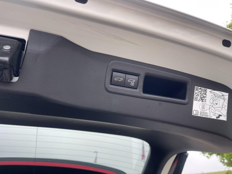 Toyota Venza Vehicle Image 17