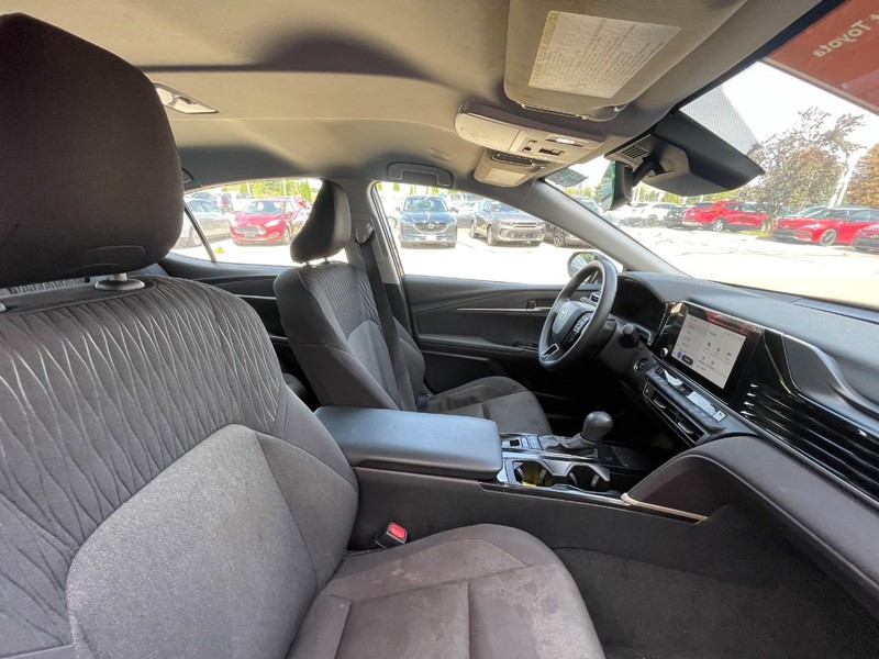 Toyota Camry Vehicle Image 04