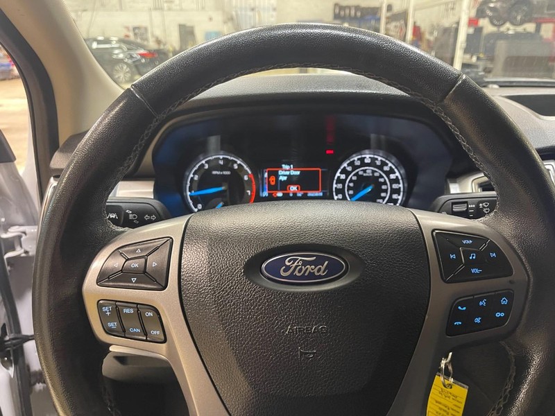 Ford Ranger Vehicle Image 16