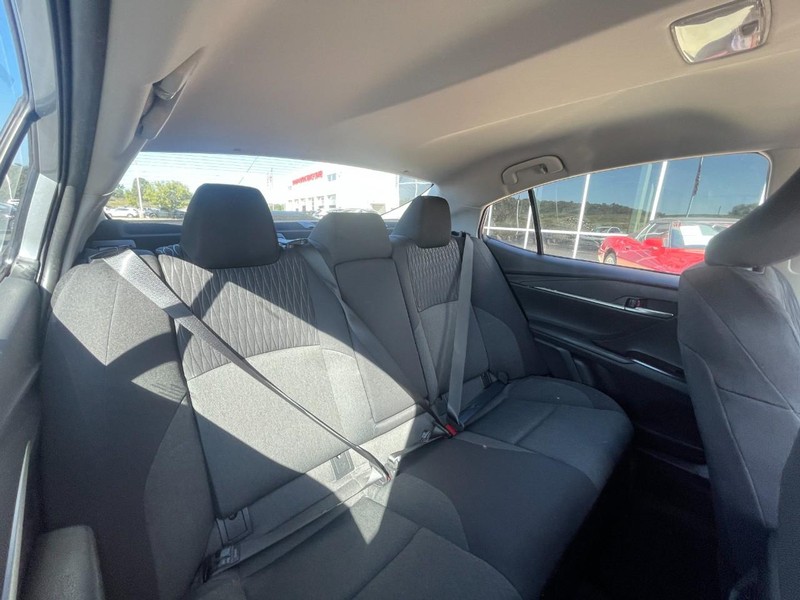 Toyota Camry Vehicle Image 04